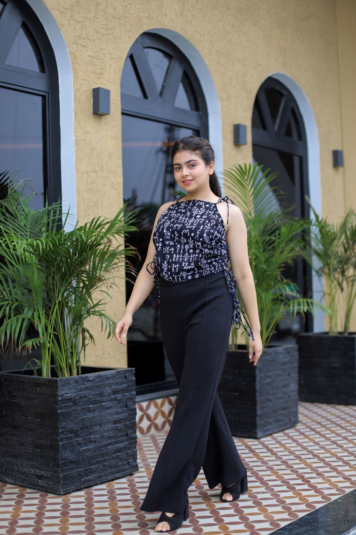 Dabu Printed Black Sleeveless Top For Women